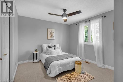 489 Acadia Drive, Hamilton, ON - Indoor Photo Showing Bedroom