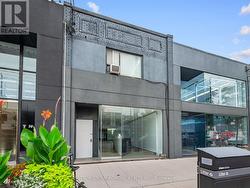 392 EGLINTON AVENUE W Toronto, ON M5N 1A2