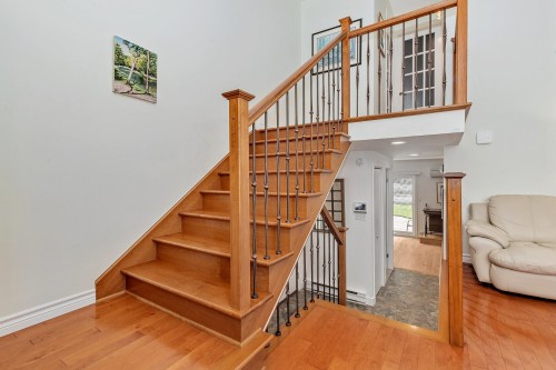 Escalier - 535 Rue De Briançon, Laval (Laval-Des-Rapides), QC - Indoor Photo Showing Other Room