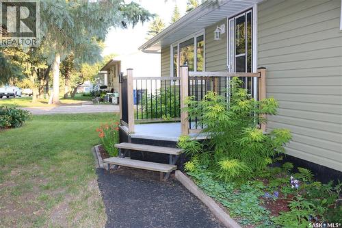 509 Mark Avenue, Moosomin, SK - Outdoor With Exterior