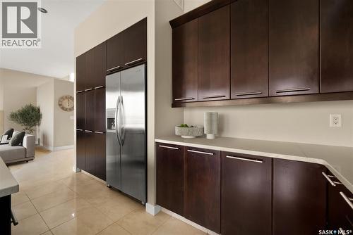 6110 Wascana Court, Regina, SK - Indoor Photo Showing Kitchen