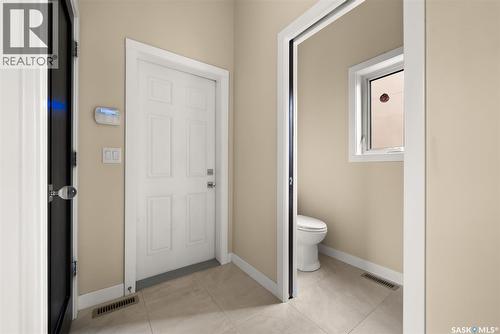 6110 Wascana Court, Regina, SK - Indoor Photo Showing Bathroom