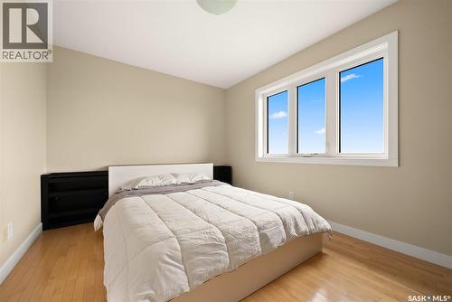6110 Wascana Court, Regina, SK - Indoor Photo Showing Bedroom