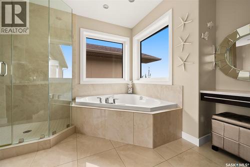 6110 Wascana Court, Regina, SK - Indoor Photo Showing Bathroom
