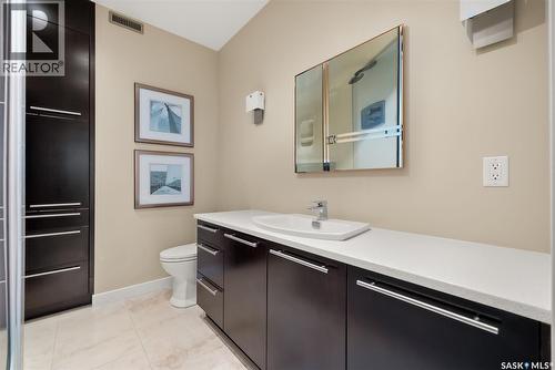 6110 Wascana Court, Regina, SK - Indoor Photo Showing Bathroom