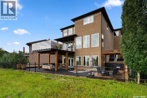 6110 Wascana Court, Regina, SK - Outdoor
