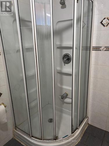 Lower - 37 Irwin Road, Toronto, ON - Indoor Photo Showing Bathroom