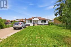 BASEMENT - 250 GRANTHAM AVENUE St. Catharines (Carlton/Bunting), ON L2M 4Z5
