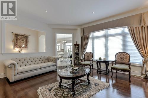 107 Headwind Boulevard, Vaughan, ON - Indoor Photo Showing Living Room