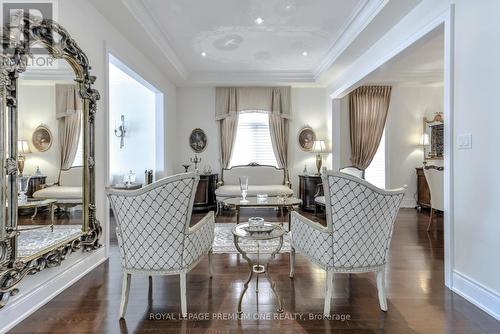 107 Headwind Boulevard, Vaughan, ON - Indoor Photo Showing Living Room