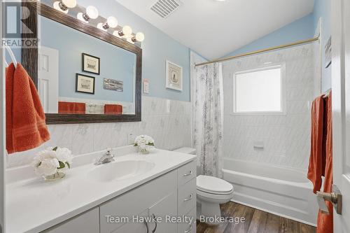23 Timcourt Drive, Tiny, ON - Indoor Photo Showing Bathroom