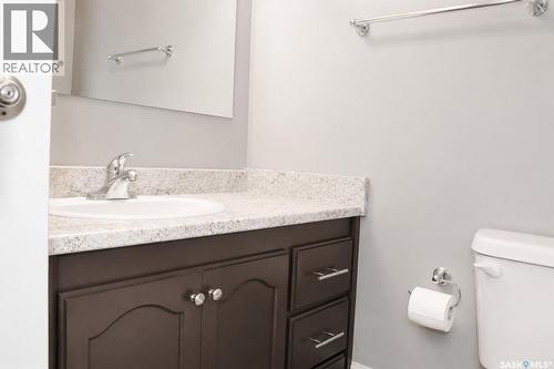 326 3Rd Avenue, Young, SK - Indoor Photo Showing Bathroom