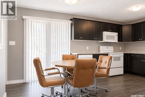 326 3Rd Avenue, Young, SK - Indoor Photo Showing Kitchen