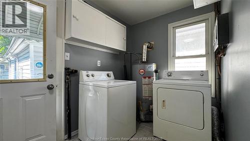 377 Chappell, Windsor, ON - Indoor Photo Showing Laundry Room