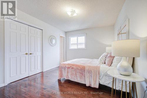 4468 Beacon Lane, Mississauga, ON - Indoor Photo Showing Bedroom