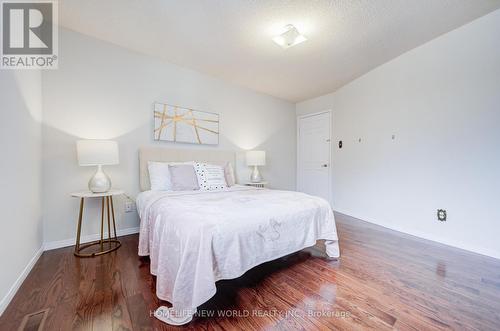 4468 Beacon Lane, Mississauga, ON - Indoor Photo Showing Bedroom