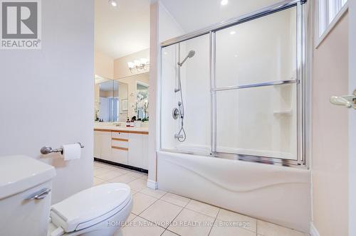 4468 Beacon Lane, Mississauga, ON - Indoor Photo Showing Bathroom