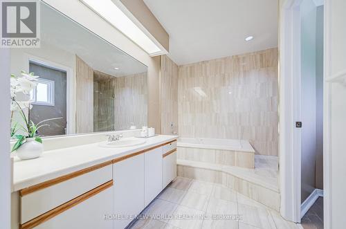4468 Beacon Lane, Mississauga, ON - Indoor Photo Showing Bathroom