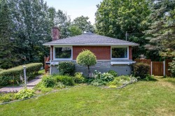142 Av. Madsen Beaconsfield, QC H9W 4V1