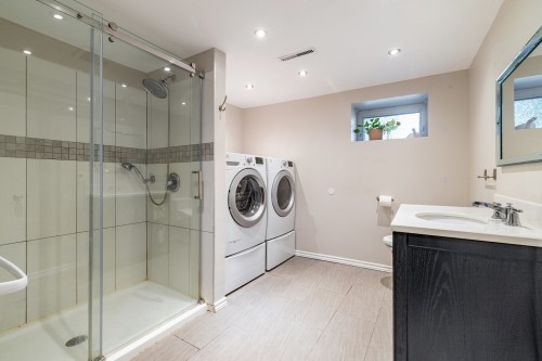 Salle de bains - 142 Av. Madsen, Beaconsfield, QC - Indoor