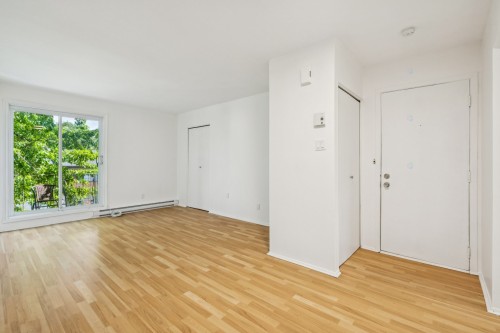Vue d'ensemble - 8-68 6E Avenue, L'Île-Perrot, QC - Indoor Photo Showing Other Room
