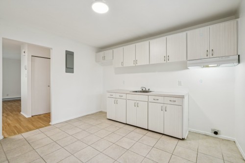 Cuisinette - 8-68 6E Avenue, L'Île-Perrot, QC - Indoor Photo Showing Kitchen
