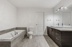 Salle de bains attenante à la CCP - 