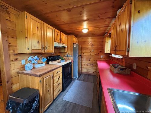 27 Binks Cres, Harvey, NB 