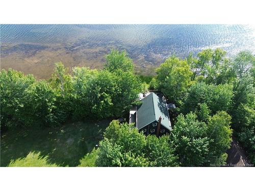 27 Binks Cres, Harvey, NB 