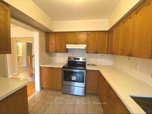 6112 Windfleet Crescent, Mississauga, ON - Indoor Photo Showing Kitchen