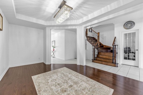 44 Headwind Boulevard, Vaughan, ON - Indoor Photo Showing Other Room
