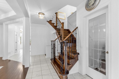 44 Headwind Boulevard, Vaughan, ON - Indoor Photo Showing Other Room