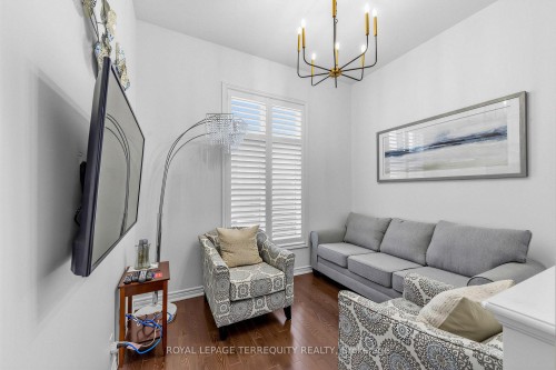 44 Headwind Boulevard, Vaughan, ON - Indoor Photo Showing Living Room