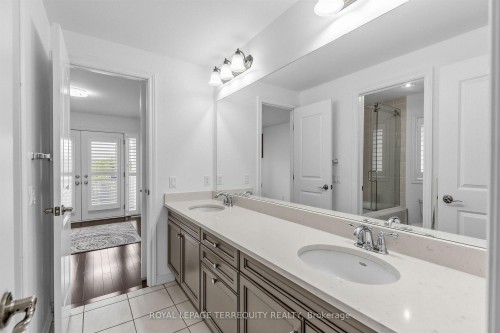 44 Headwind Boulevard, Vaughan, ON - Indoor Photo Showing Bathroom