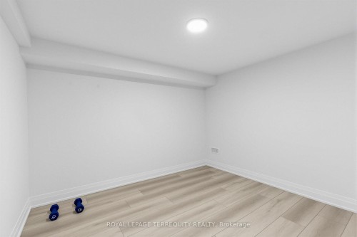 44 Headwind Boulevard, Vaughan, ON - Indoor Photo Showing Other Room