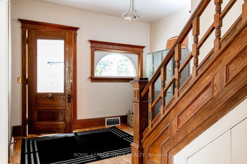 90 Victoria Street, Hamilton, ON - Indoor Photo Showing Other Room