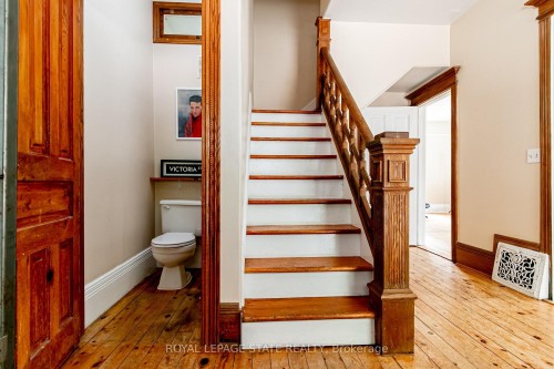 90 Victoria Street, Hamilton, ON - Indoor Photo Showing Other Room
