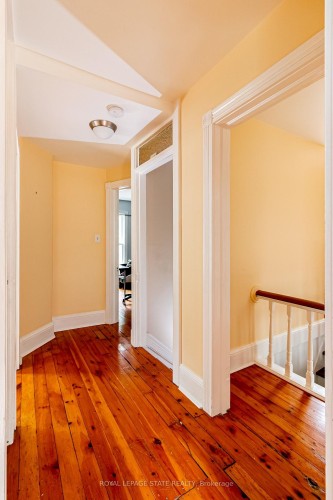 90 Victoria Street, Hamilton, ON - Indoor Photo Showing Other Room