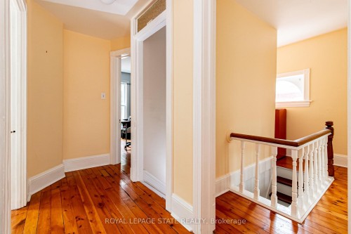 90 Victoria Street, Hamilton, ON - Indoor Photo Showing Other Room