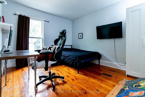 90 Victoria Street, Hamilton, ON - Indoor Photo Showing Office