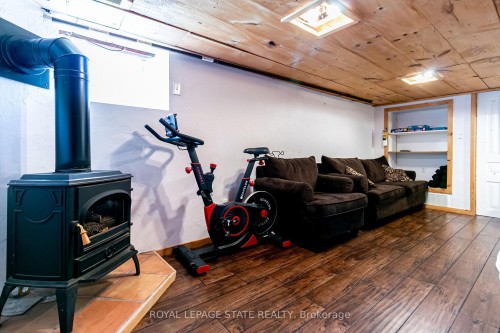 90 Victoria Street, Hamilton, ON - Indoor