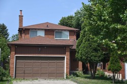 22 White Heather Boulevard Toronto, ON M1V 2P8