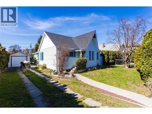 2422 Richter Street  Kelowna, BC V1Y 2P6