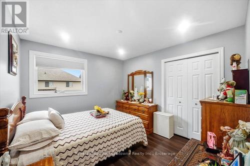 15 Sharpe Street, Brant (Paris), ON - Indoor Photo Showing Bedroom