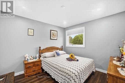 15 Sharpe Street, Brant (Paris), ON - Indoor Photo Showing Bedroom