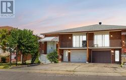 20 SAWMILL ROAD  Toronto, ON M3L 2M2