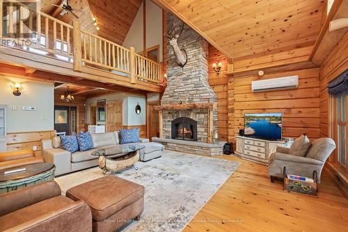 1040 7Th Heaven Lane, Bracebridge (Muskoka (N)), ON - Indoor Photo Showing Living Room With Fireplace