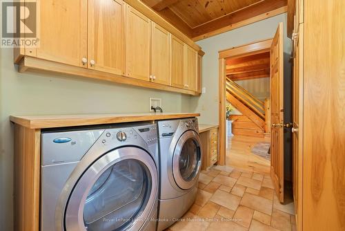 1040 7Th Heaven Lane, Bracebridge (Muskoka (N)), ON - Indoor Photo Showing Laundry Room