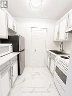 Kitchen area - 