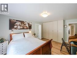 Primary bedroom - 